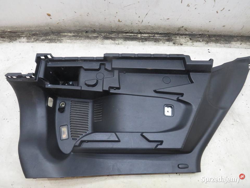 BOCZEK BAGAŻNIKA PRAWY XTRAIL III T32