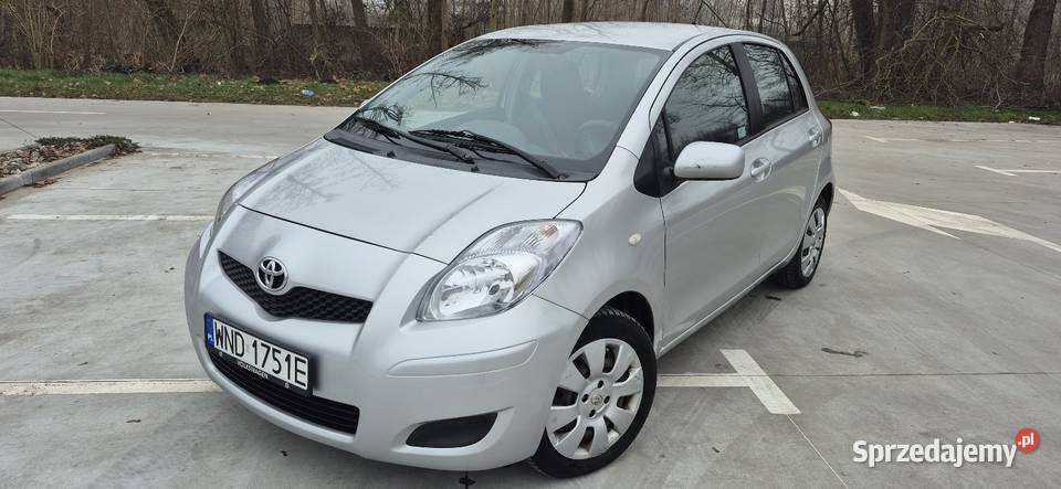 Toyota Yaris 2 13 LPG 5 drzwi Klima Hak Niski Hatchback Nasielsk sprzedam