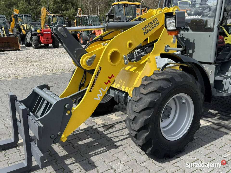 średnia kołowa Wacker Neuson WL 44 Łyżka Widełki