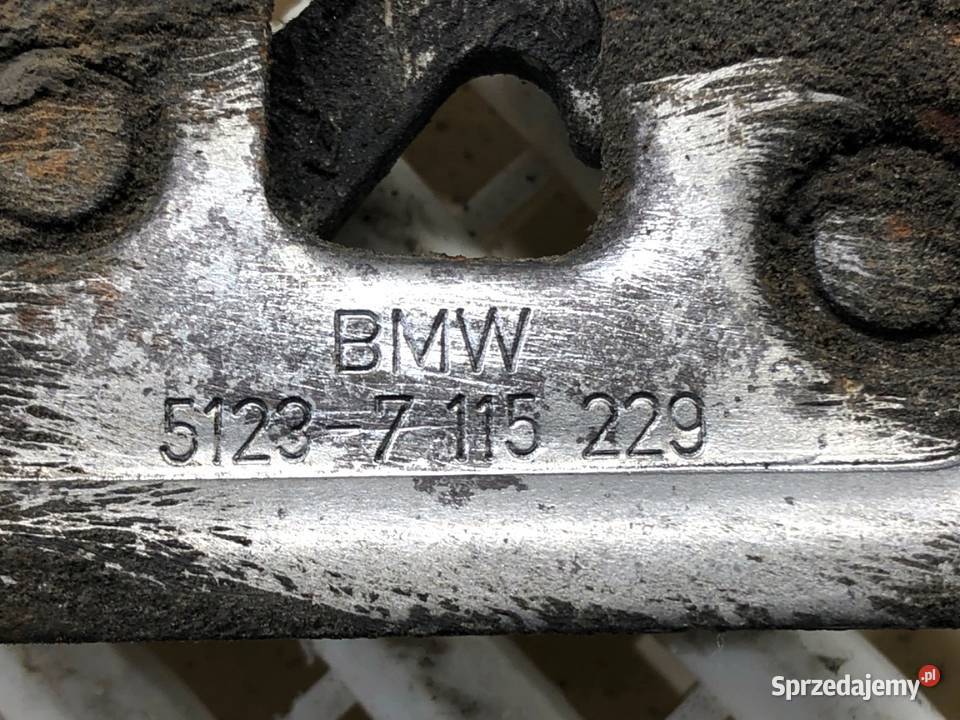 ZAMEK MASKI PRAWY BMW E61 Kombi 7115229 0410