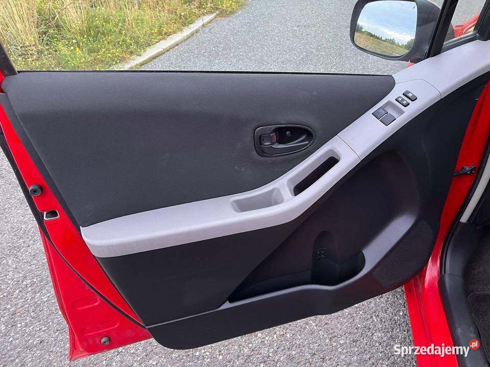 Toyota Yaris benzyna klima czerwony Yaris Bukowno