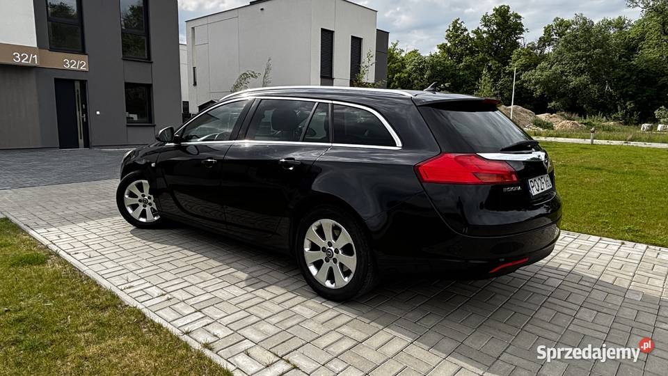 Opel Insignia 20 131 EcoFlex czarny Samochody osobowe Dąbrówka
