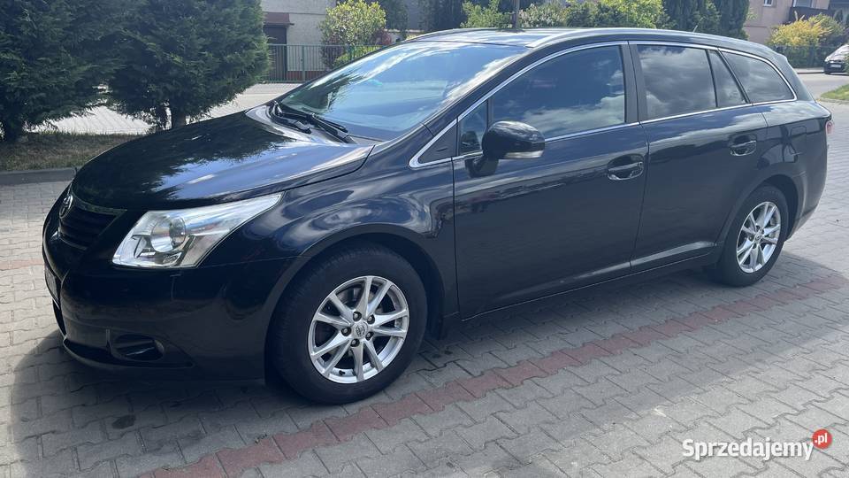 PIĘKNA TOYOTA Avensis 18 benzautomat Szczecin