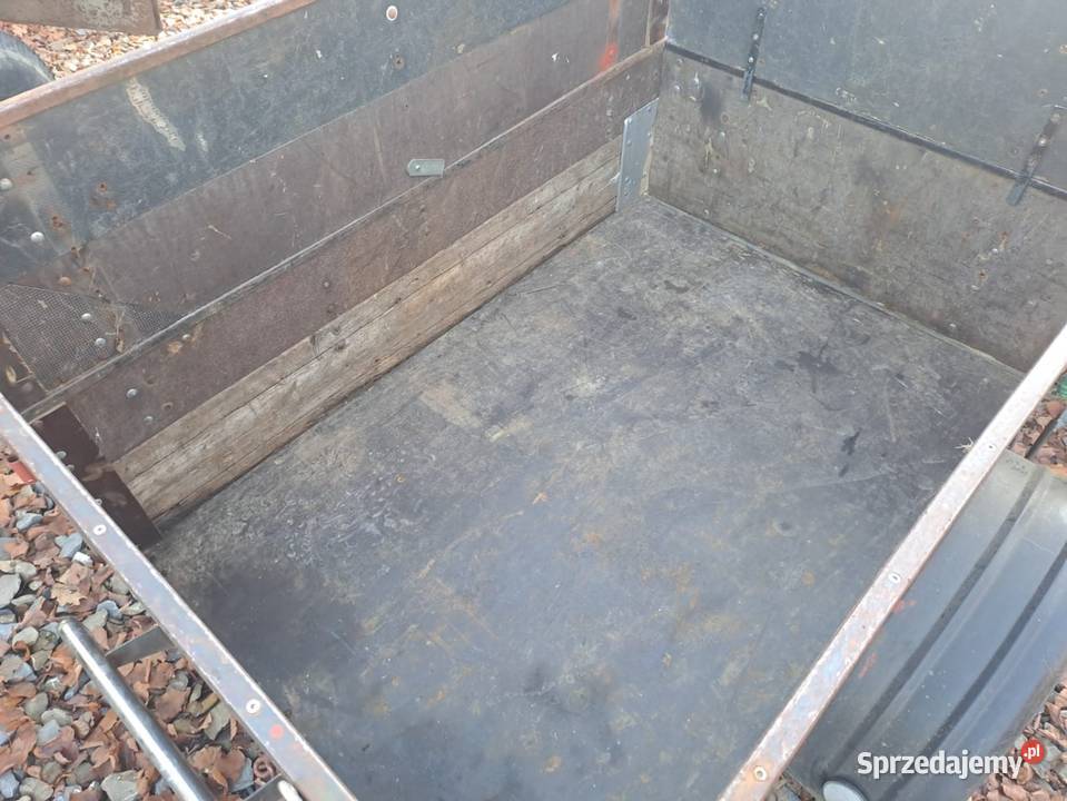 Przyczepa przyczepka samochodowa Rok produkcji 1985 Pozostałe Limanowa sprzedam