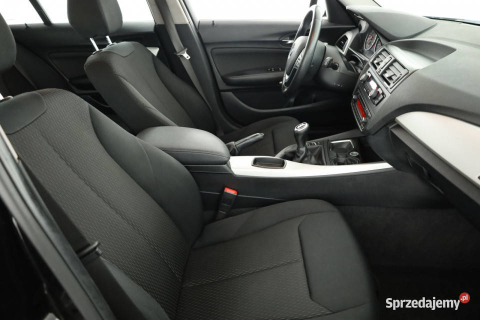 BMW 1 114i czarny Piaseczno