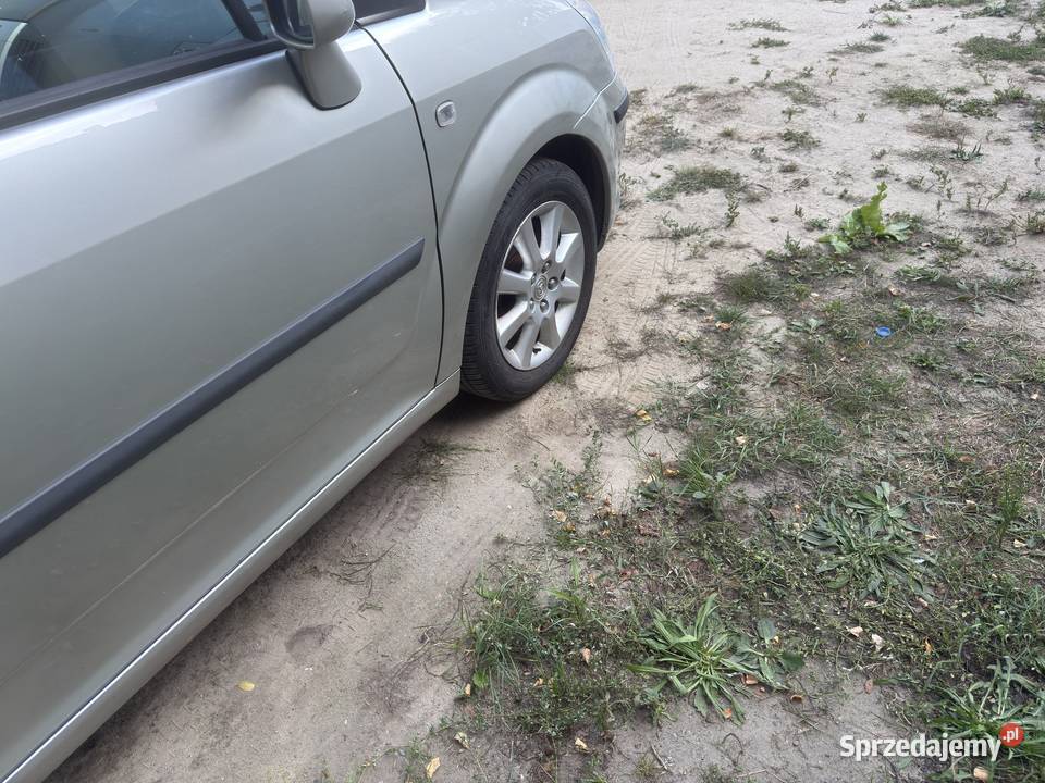 Sprzedam Toyota Corolla Verso 18 benzyna 2006 7 Rok produkcji 2006 Mszczonów sprzedam