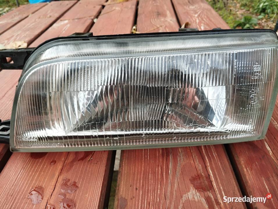 Lampa przednia lewa prawa Nissan Primera P10 Łódź