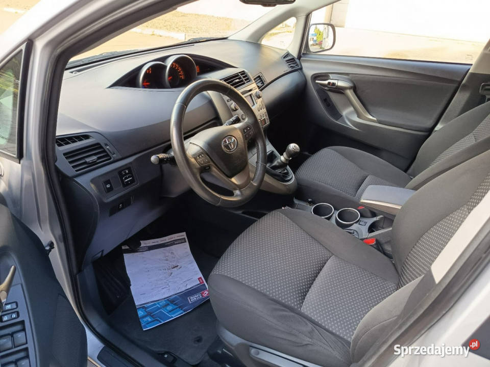 Toyota Verso EXECUTIVE ksenon panorama kamera 7 srebrny Janów Lubelski