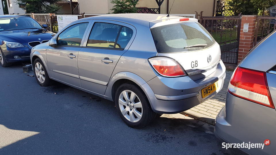 Opel Astra H 16 benzyna 2005 r na części Astra Namysłów sprzedam