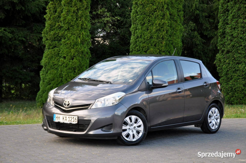 Toyota Yaris 10i69153Duża światła przeciwmgielne Ostrów Mazowiecka