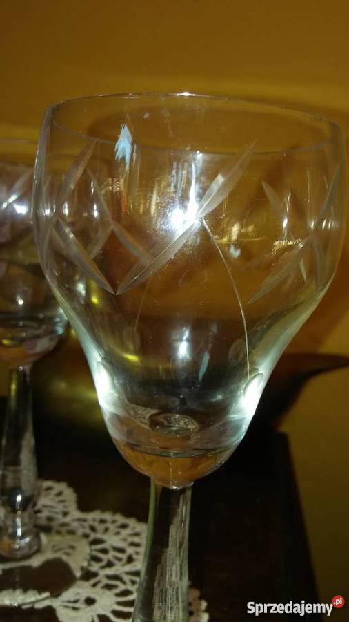 Piękne szklane kieliszki do wina lata 60 Porcelana i szkło Łódź