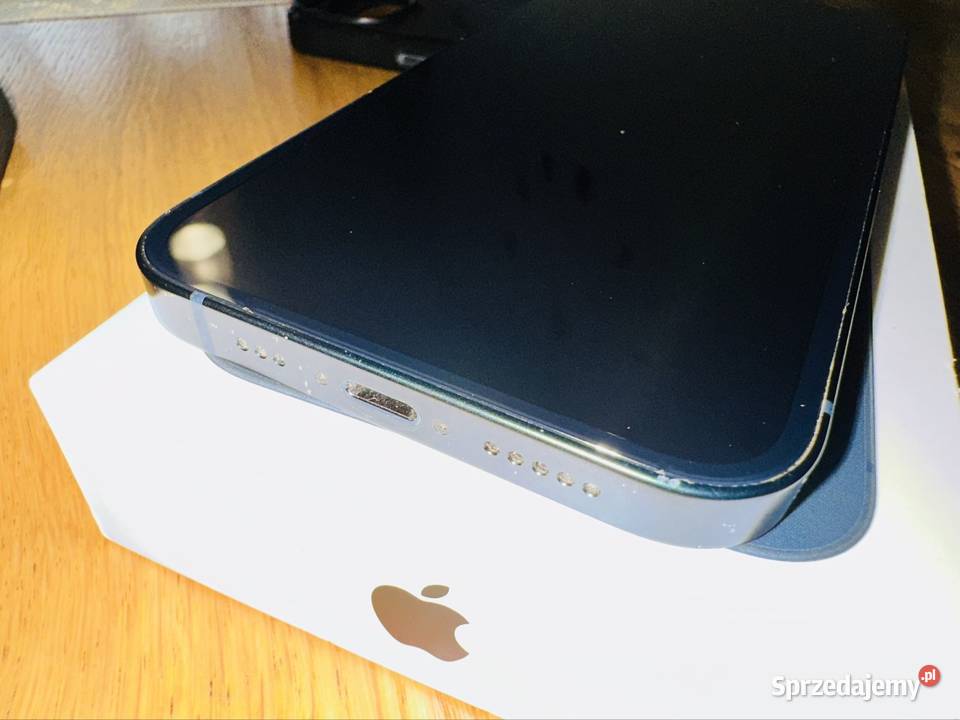 Apple iPhone 13 256GB komplet 3 etui