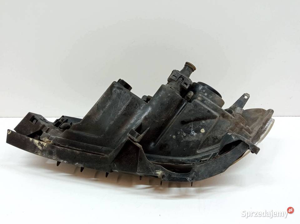 LAMPA PRZÓD PRAWA EU Mazda 3 I 20032009
