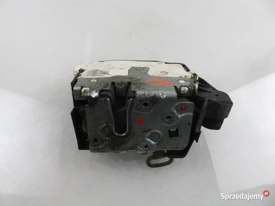 ZAMEK PRAWY PRZEDNI LAND ROVER FREELANDER L314