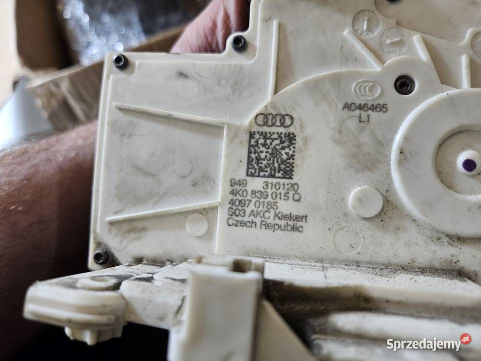 AUDI A6 C8 ZAMEK DRZWI LEWY TYŁ TYLNY 4K0839015Q osobowe