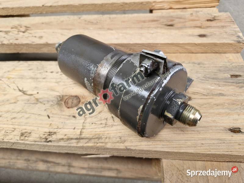Obudowa filtra hydraulicznego Massey Ferguson dolnośląskie Byków