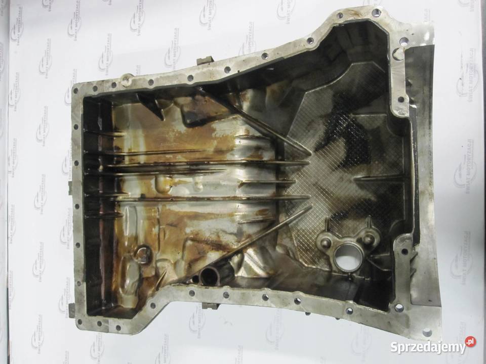 MERCEDES C 18 CGI 10r 156 A2710141602 MISKA osobowe