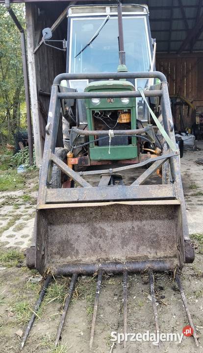 Sprzedam traktor Charzewice