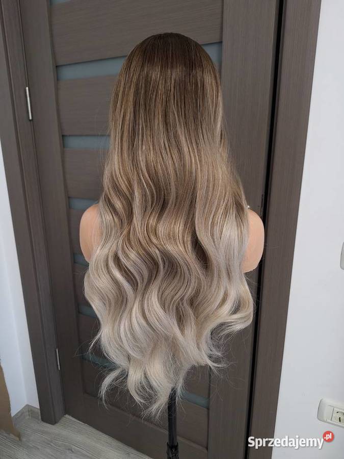 Długa falowana blond koronkowa peruka Nakrycia głowy Malbork