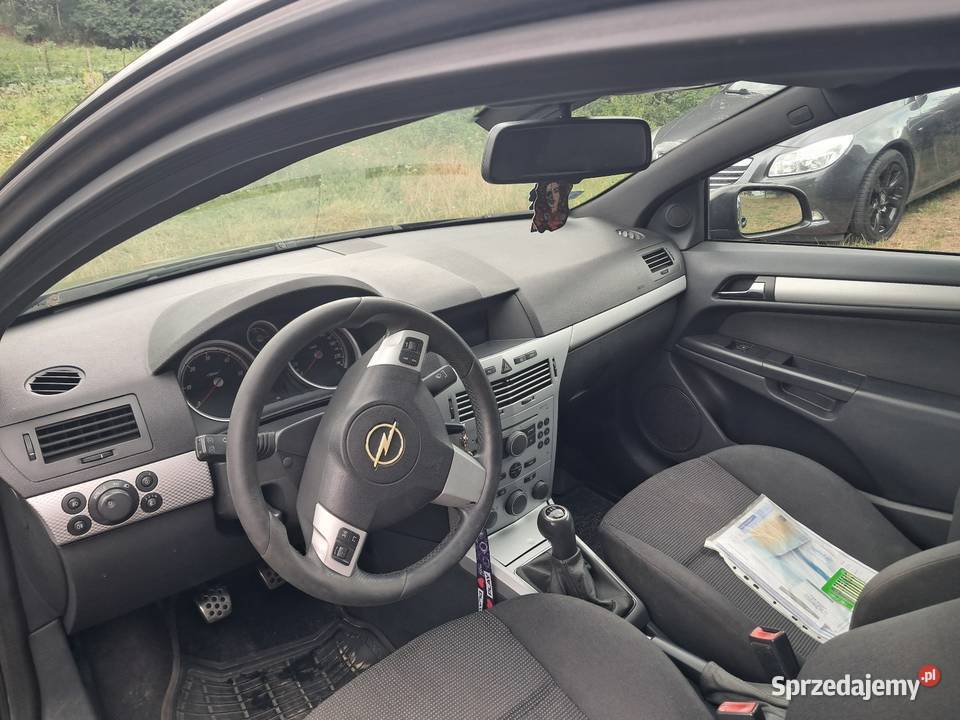 Opel Astra gtc sprawna 270121km Łęczna