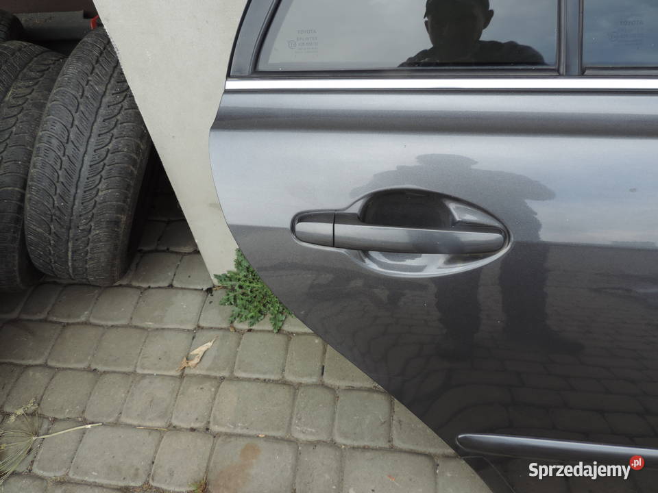 TOYOTA AVENSIS T25 FL KOMBI DRZWI LEWY TYŁ 1G3