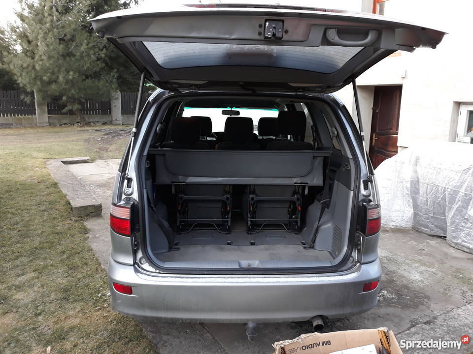 Toyota Previa 7 osobowa w pełni sprawna manualna Nowa Góra