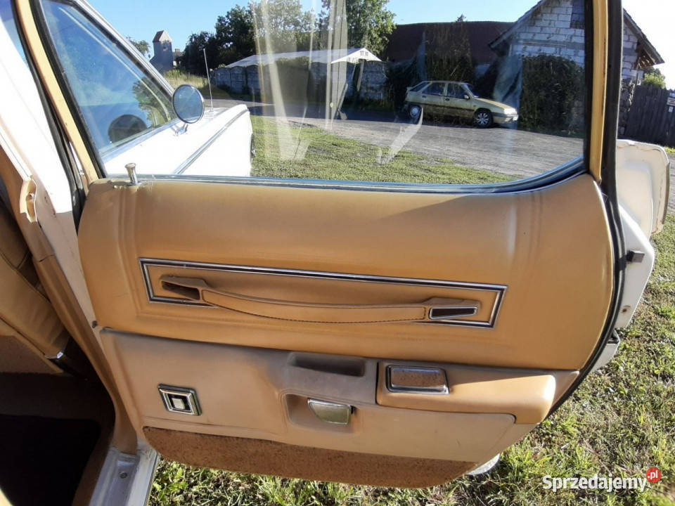 Chrysler Town Country Station Wagon 1977 z Sulechów