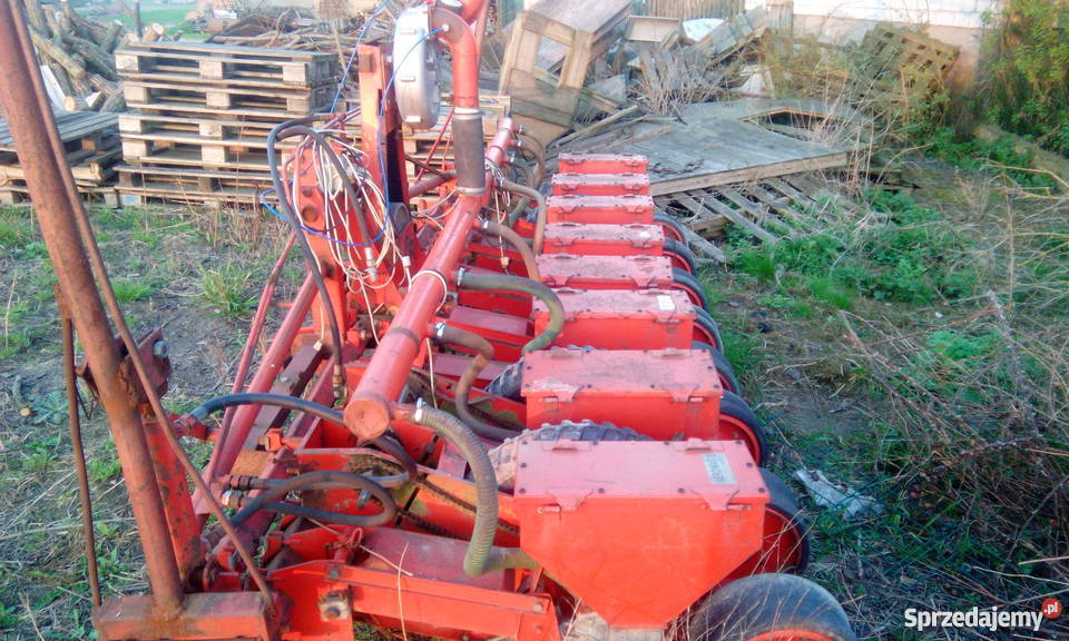 Siewnik do kukurydzy Becker Areomat 8 rzędowy Sadzenie/siewniki Pniewy