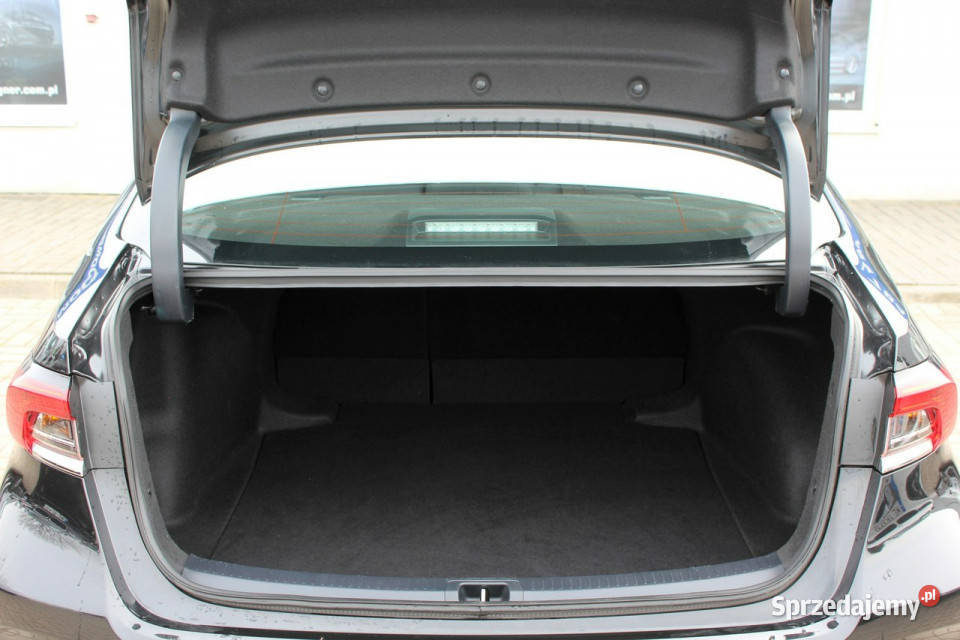 Toyota Corolla Comfort SalonPL FV23 Kamera LED bluetooth