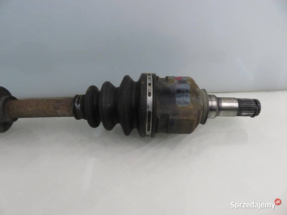 PÓŁOŚ PRAWA PRZEDNIA TOYOTA YARIS I 14 D4D