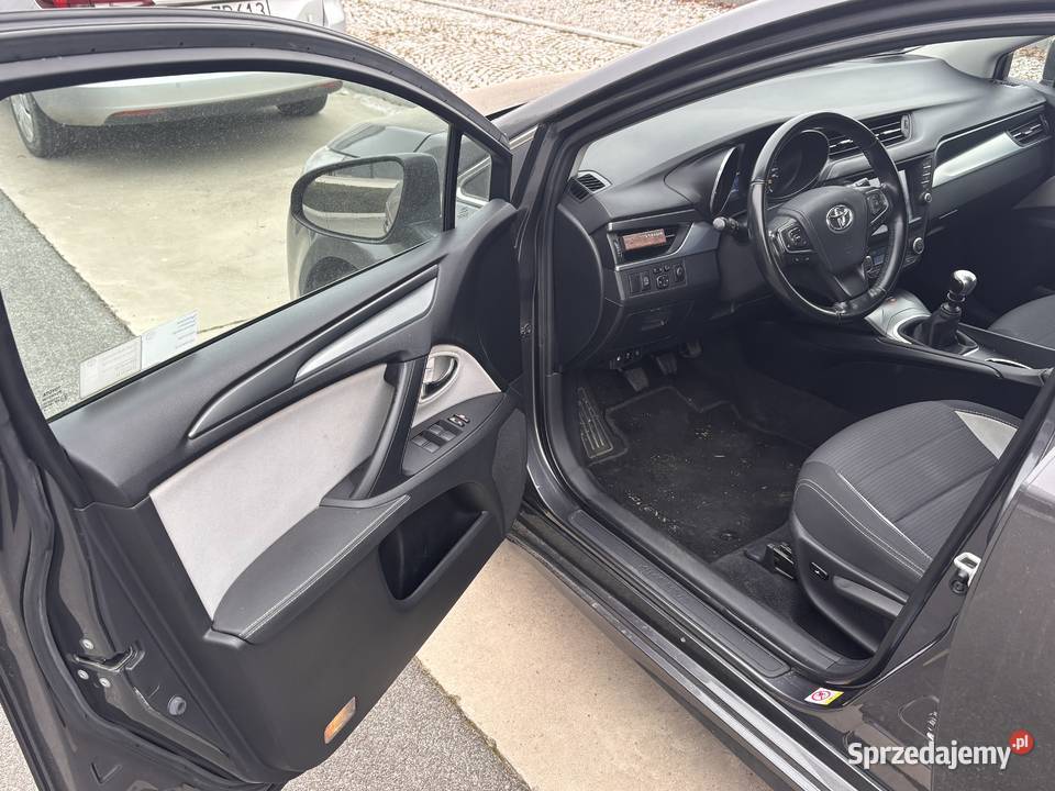 Toyota Avensis 2019 20 D4D łódzkie