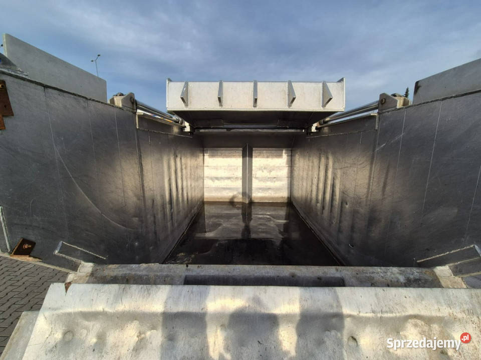 śmieciarki Mitsubishi Fuso Canter 5S13 EEV Rok produkcji 2011 Łaziska Górne