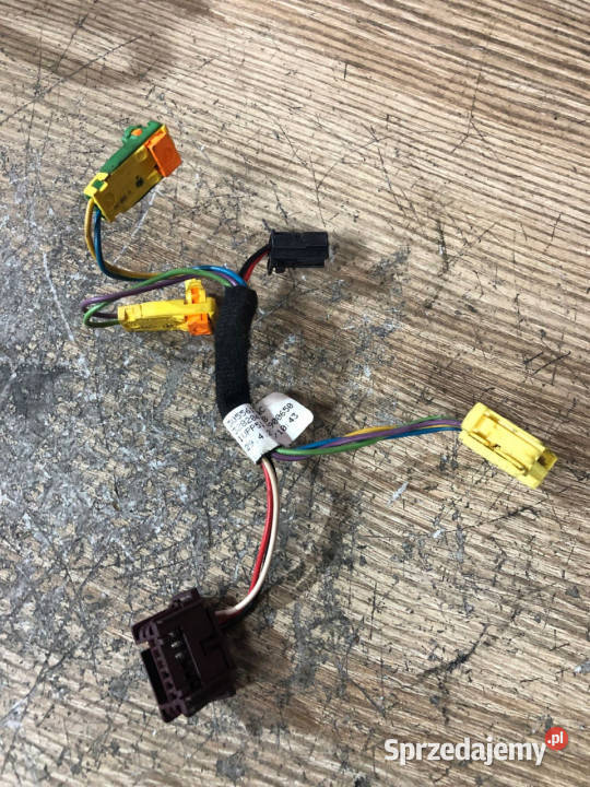 WIĄZKA PODUSZKI AIRBAG MERCEDES W204 305561510AC Murzynowo