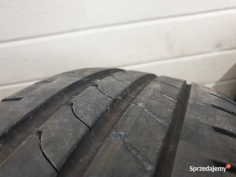 2 19560 R16 89H GoodYear Efficient Grip Katowice