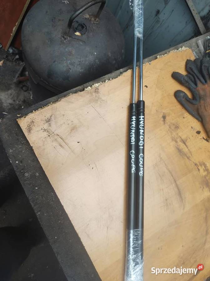 hyundai coupe 2 siłowniki klapy tył osobowe Kielce sprzedam