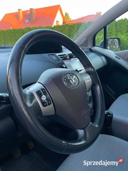 Toyota Yaris Salon polska serwisowany Łódź sprzedam