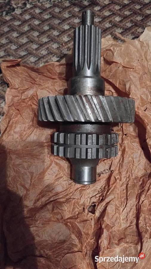 Wałek napędowy reduktora star 244 44125183 Pozostałe