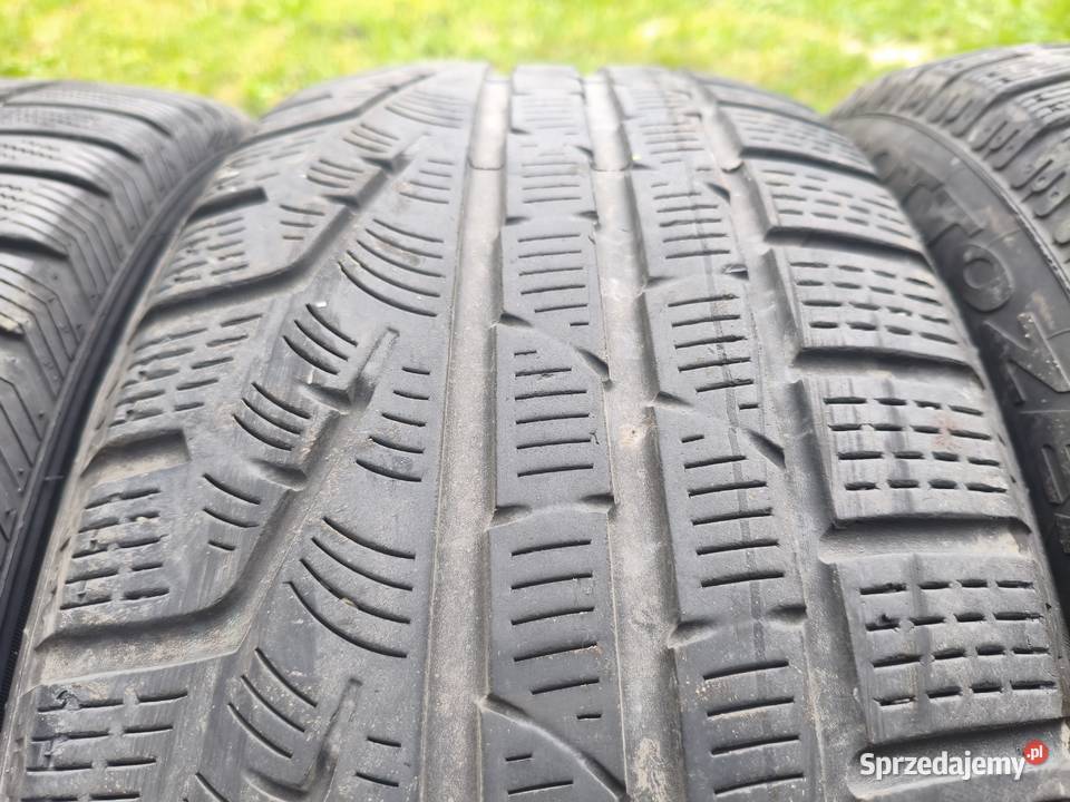 Komplet opon zimowych w rozmierze 22550R18 Bełżyce