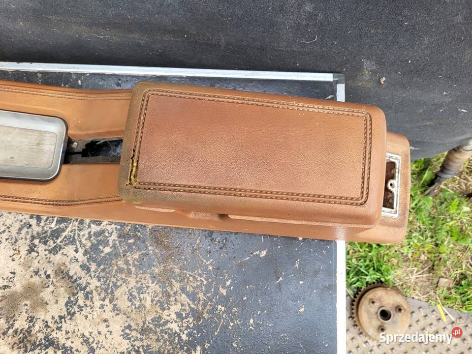 PODŁOKIETNIK FORD MUSTANG MK II 1974 1978