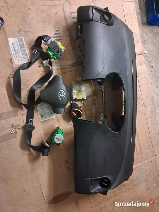 TOYOTA YARIS P9 KONSOLA PODUSZKI PASY