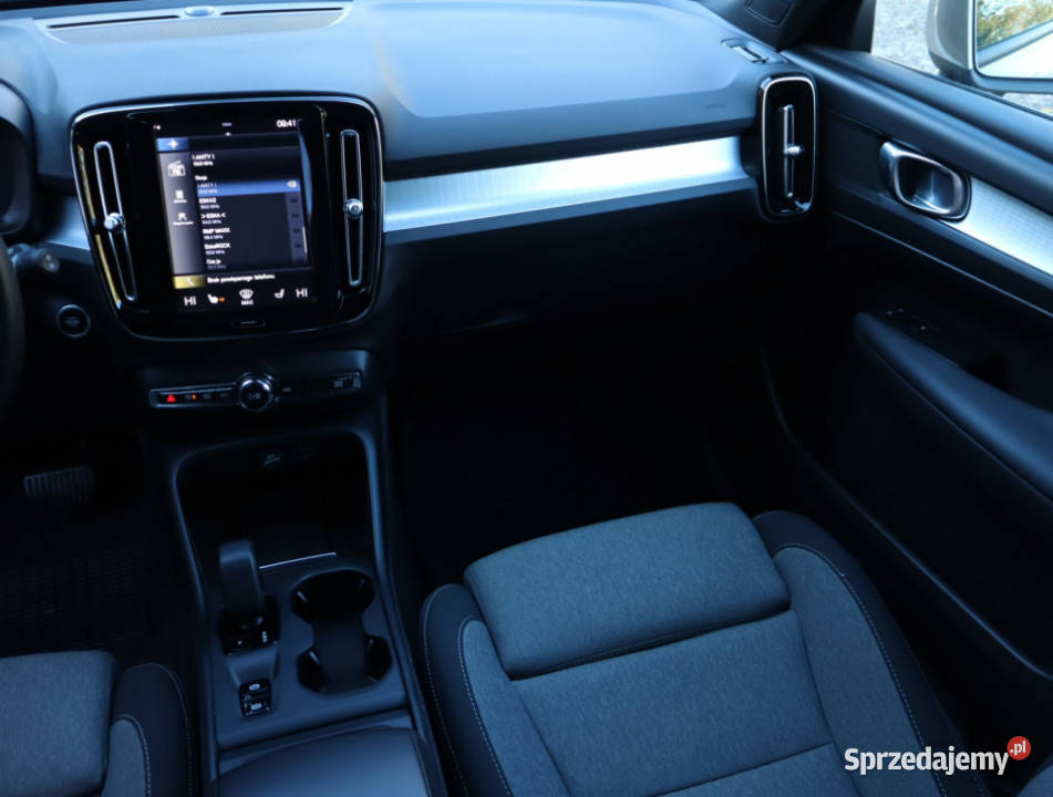 Volvo XC40 T2 4/5 Piaseczno