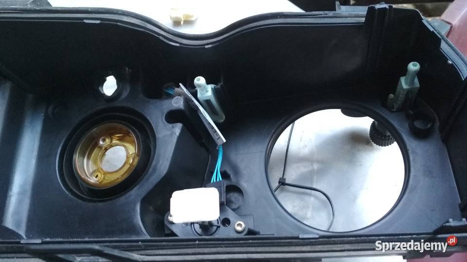 Reflektory lampy przedliftowe BMW E39 europa Starachowice sprzedam