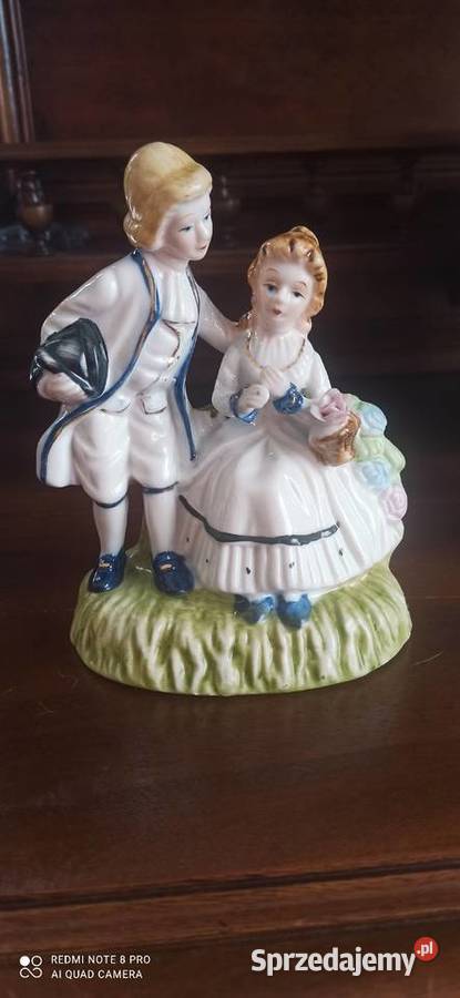 Figurka porcelanowa Pary Z koszyczkiem kwiatów Gdańsk