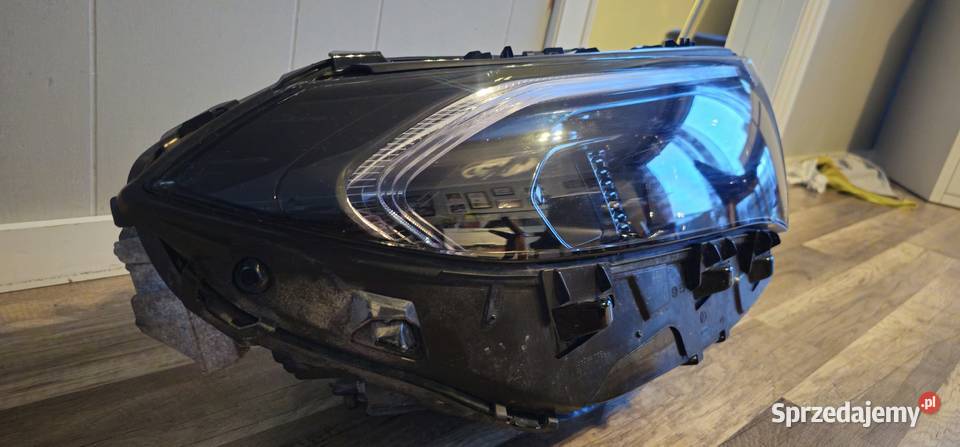 Mercedes eqa lampa przednia prawa led high Pielgrzymka