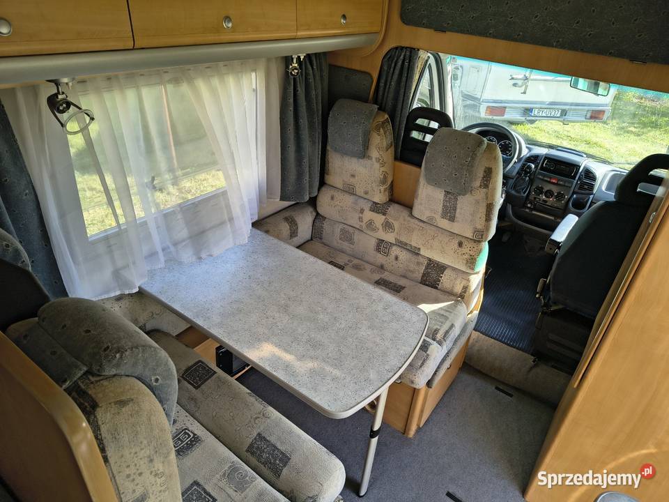 Zadbany camper półintegra 6 osobowy silnika 28 sprzedam