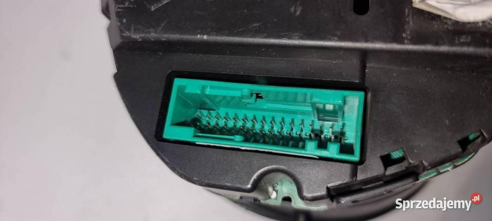 LICZNIK ZEGAR VOLKSWAGEN POLO 9N 6Q0920822C osobowe Lipno