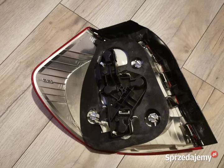 BMW 1 E81 E87 PRAWA LAMPA TYŁ 63216924502 Międzychód