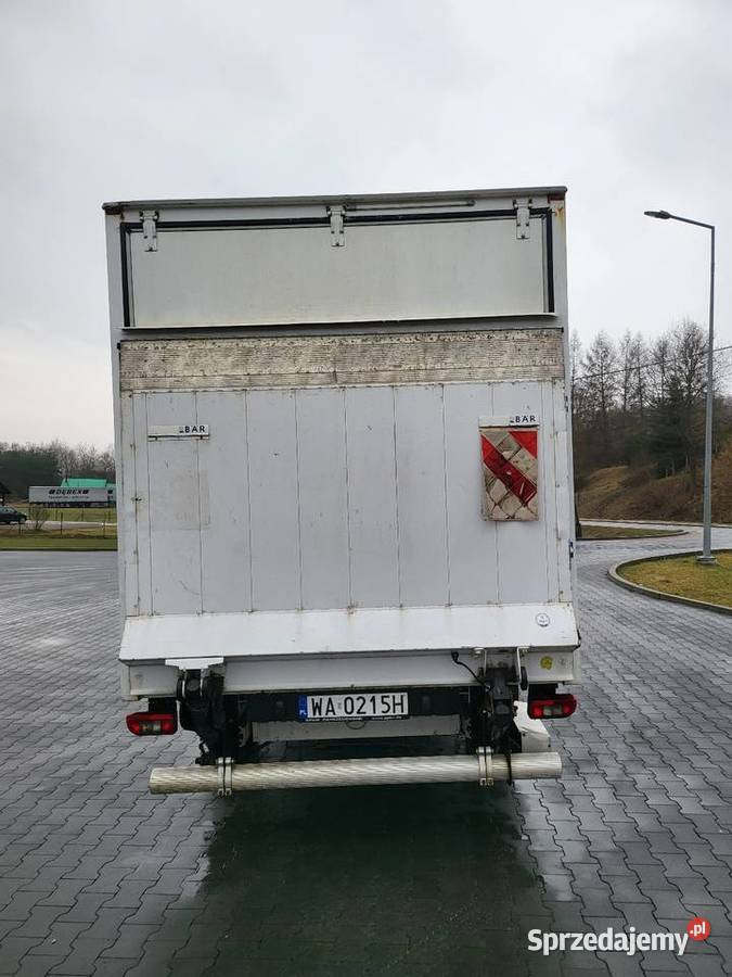 Mercedes Sprinter kontener z windą biały