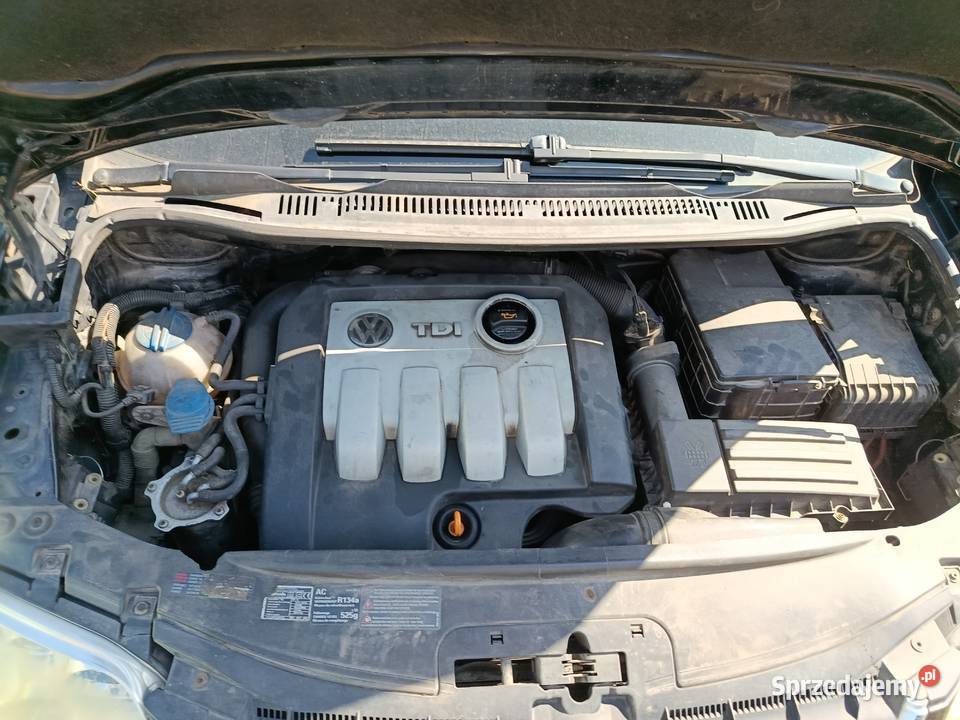 Volkswagen Touran 19 77 kW 2004 r dawca części Szklarka Myślniewska