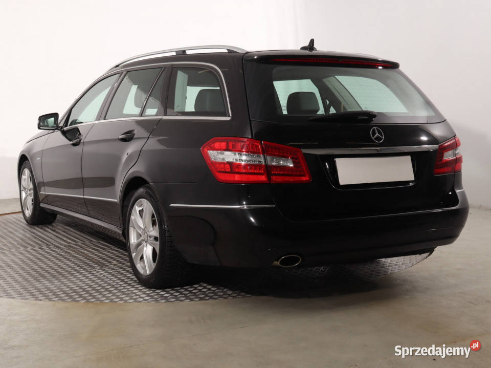 Mercedes E E 200